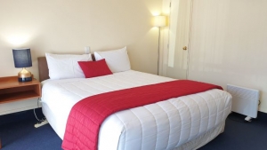 The Peaks Motor Inn