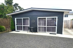 Racecourse Motel