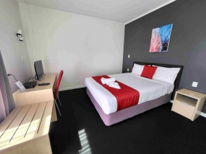 Parnell Pines Hotel