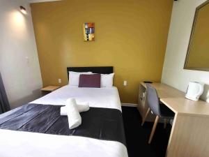 Parnell Pines Hotel
