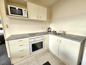 Albany Executive Motor Inn