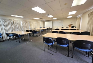 Albany Executive Motor Inn