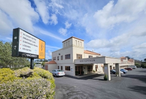 Albany Executive Motor Inn