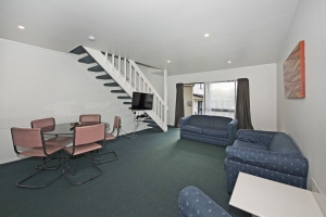 Camellia Court Motel